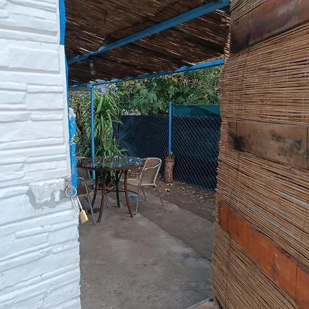 Muestakil Soemineli Bahceli Barbekuelue Koey Evi * Smirne