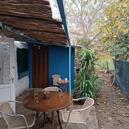 Muestakil Soemineli Bahceli Barbekuelue Koey Evi Hotel Smirne